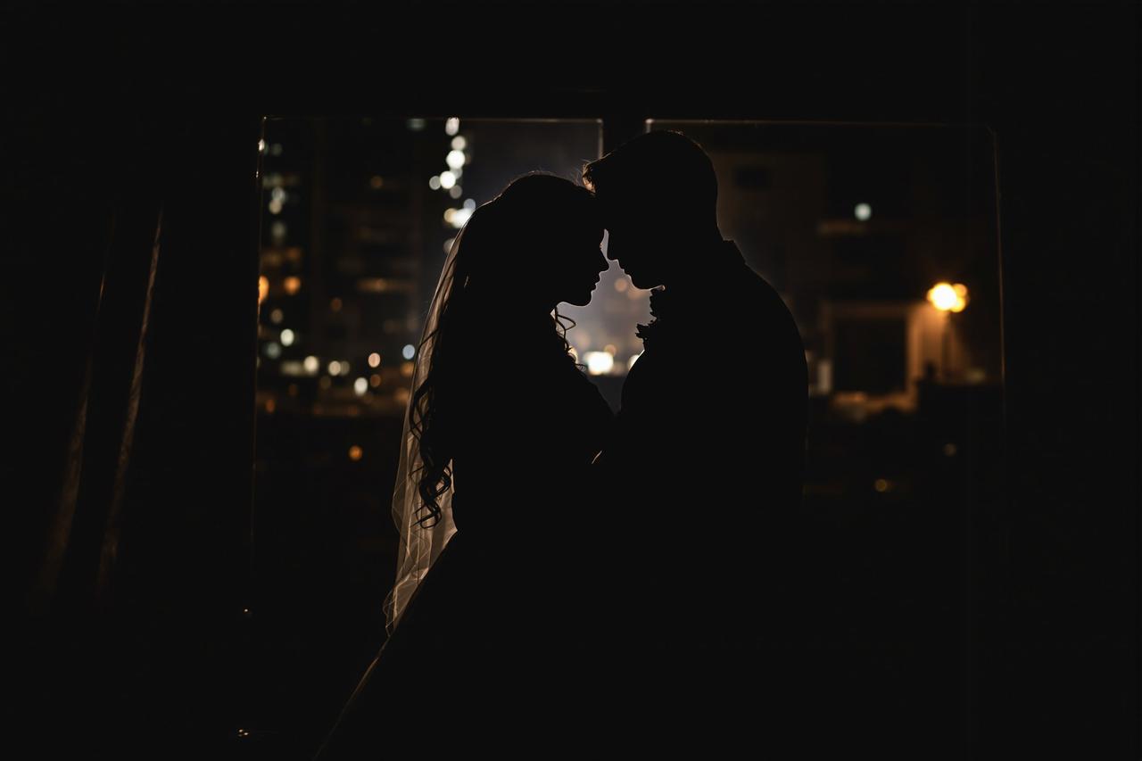 一线女星疑似婚内出轨, husband 深夜发文暗指背叛